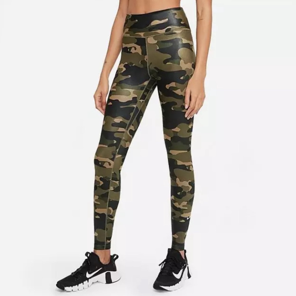 NWT NIKE ONE Dri-FIT Tight Fit Mid-Rise Leggings Green Camo DD4559-222 MEDIUM